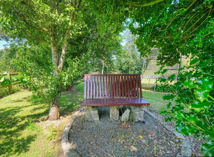 Killinbore, Colehill, N39Y9W6
