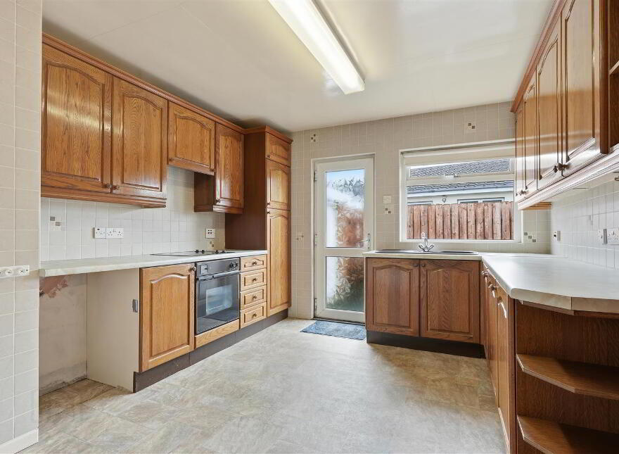 17 Moyra Park, Saintfield, BT24 7BG