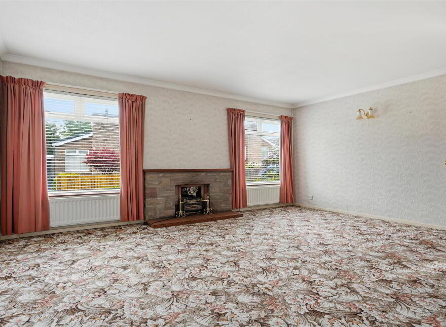 17 Moyra Park, Saintfield, BT24 7BG