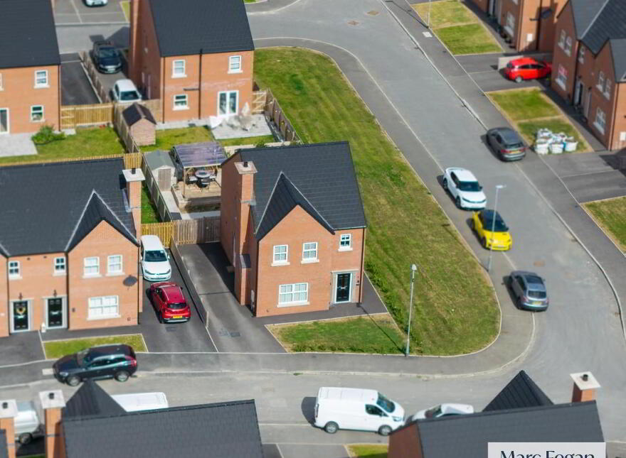 52 Rowan Manor, Tullygally, Craigavon, BT65 5AZ photo
