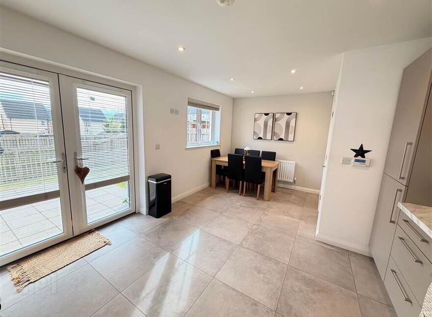 76 Ayrshire Gardens, Lisburn, BT28 2EL