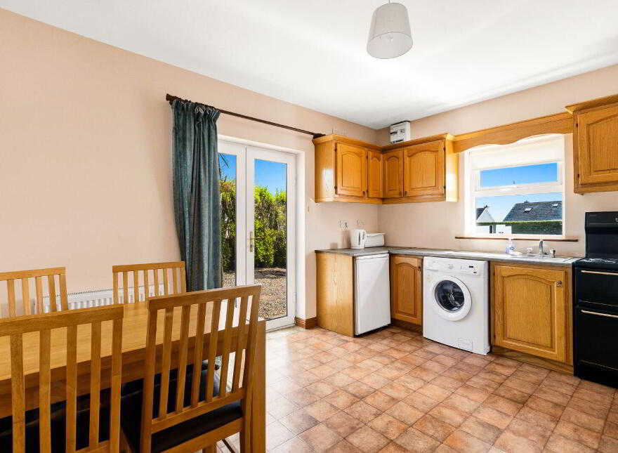 10 Sea View Park, Ballycotton, P25K099
