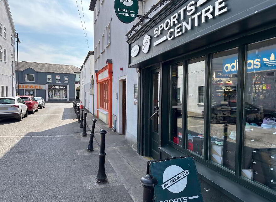 McDermott's Sports Centre, 2 Dawson Lane, Monaghan, H18YY19