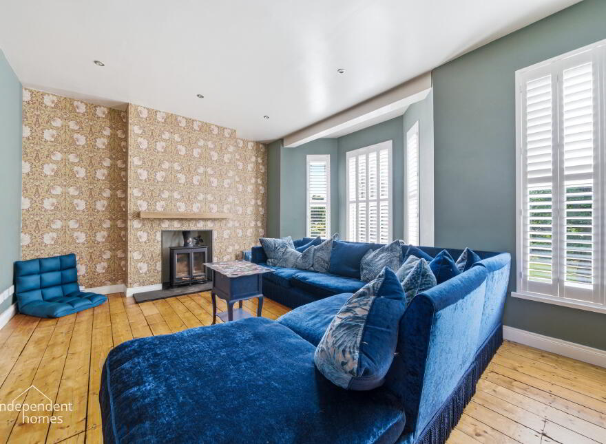 78 Curran Road, Larne, BT40 1BU