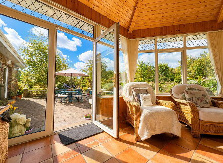 Ardley House, Barleyfield, Kilbrittain, P72FD42