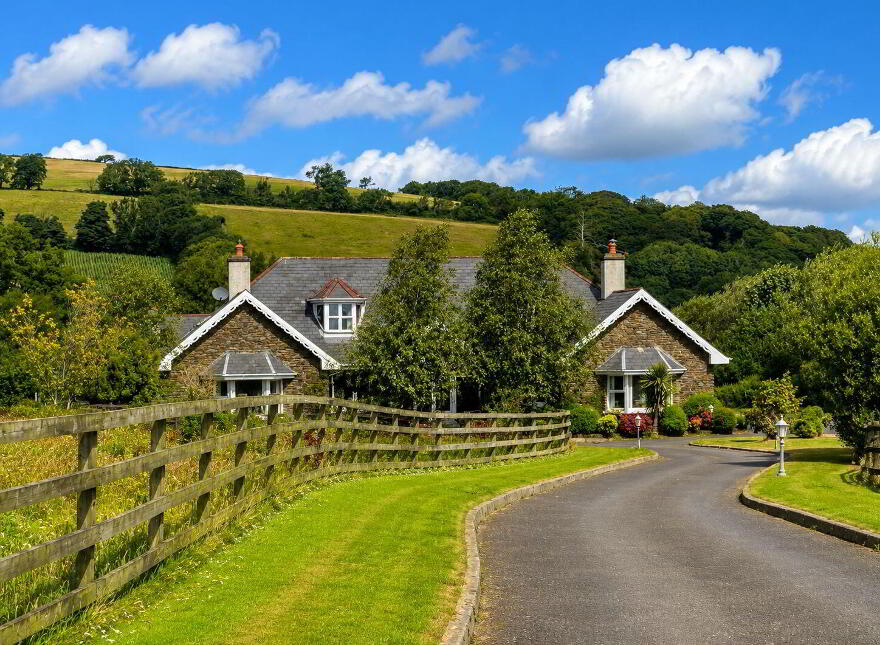 Ardley House, Barleyfield, Kilbrittain, P72FD42