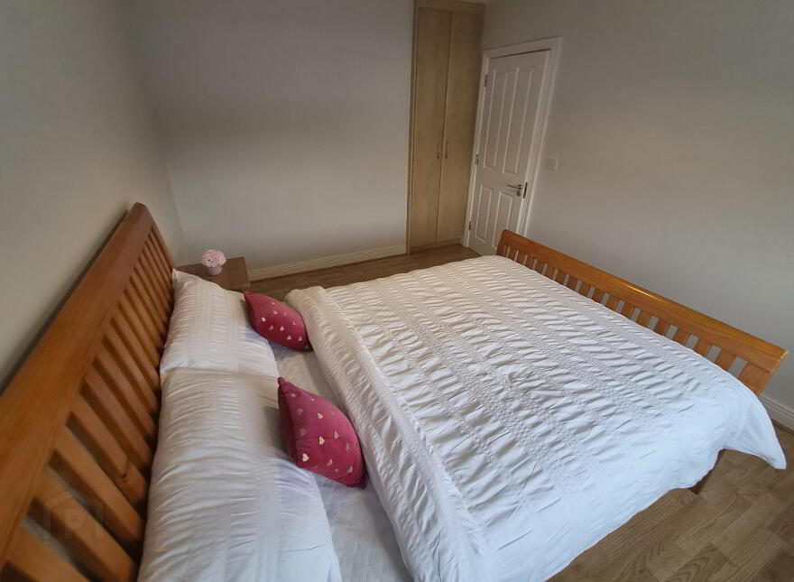 16 Bóthar Rogen, Dãºn Rã, Carrick-On-Shannon, N41C2Y0