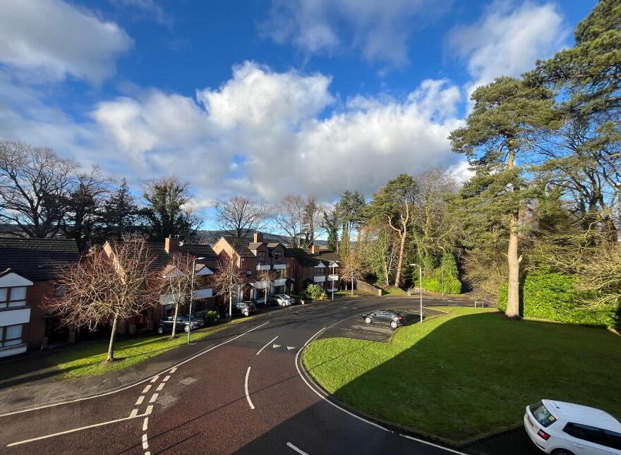 Apt 6, Redwood Dale, Belfast, BT17 9RL