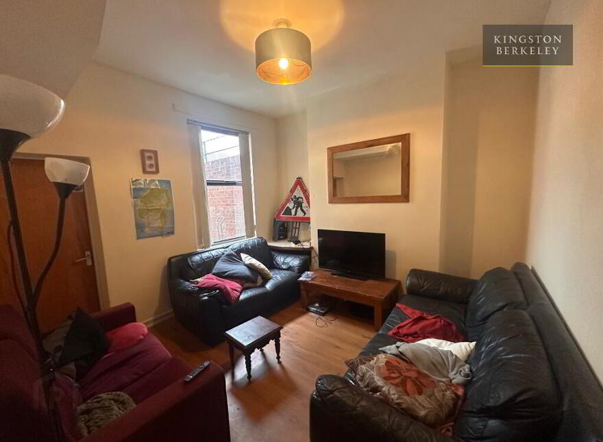 (HMO Registered), 61 Dunluce Avenue, Lisburn Road, Belfast South, Belfast, BT9 7AW