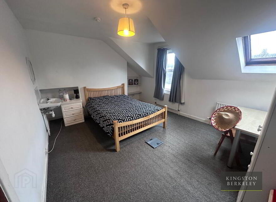 (HMO Registered), 61 Dunluce Avenue, Lisburn Road, Belfast South, Belfast, BT9 7AW