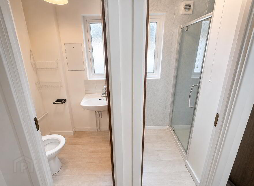 (HMO Registered), 61 Dunluce Avenue, Lisburn Road, Belfast South, Belfast, BT9 7AW