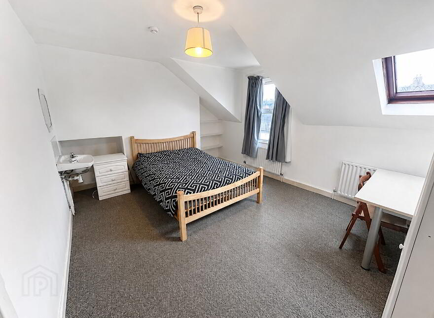 (HMO Registered), 61 Dunluce Avenue, Lisburn Road, Belfast South, Belfast, BT9 7AW