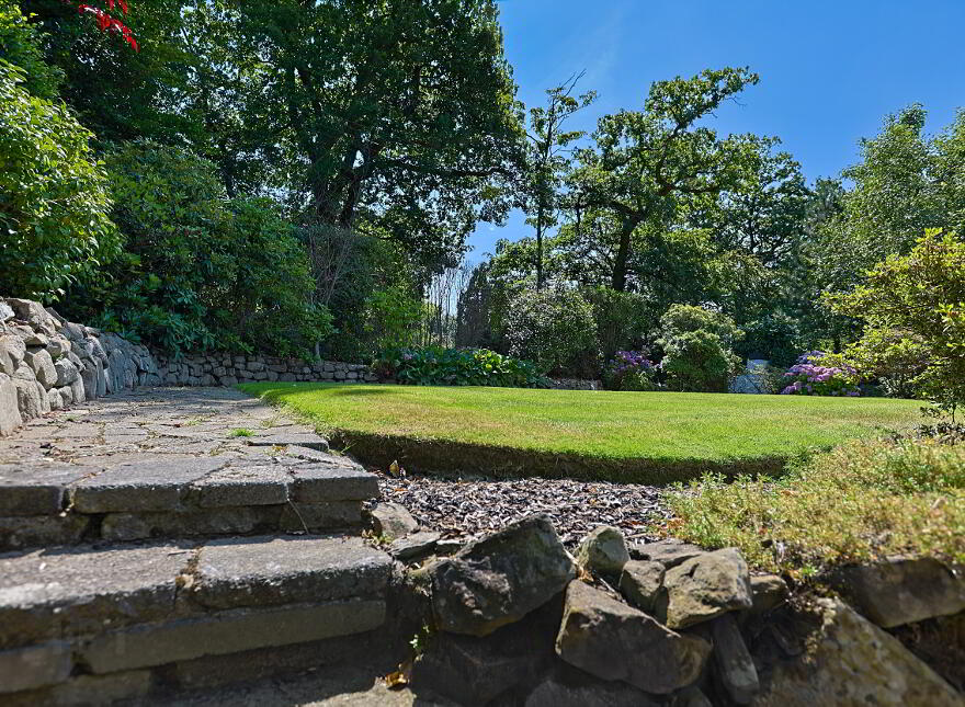 The Hollow, 11 Bachelors Walk, Portadown, Craigavon, BT63 5BQ