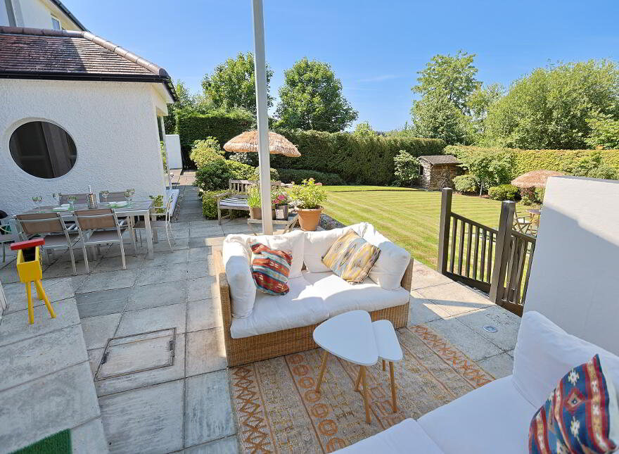 The Hollow, 11 Bachelors Walk, Portadown, Craigavon, BT63 5BQ