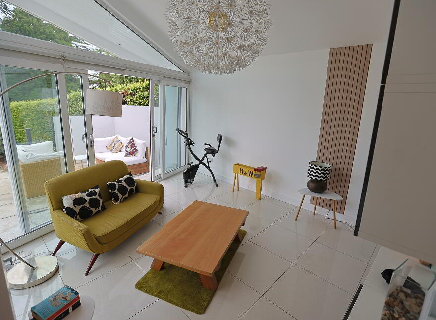The Hollow, 11 Bachelors Walk, Portadown, Craigavon, BT63 5BQ