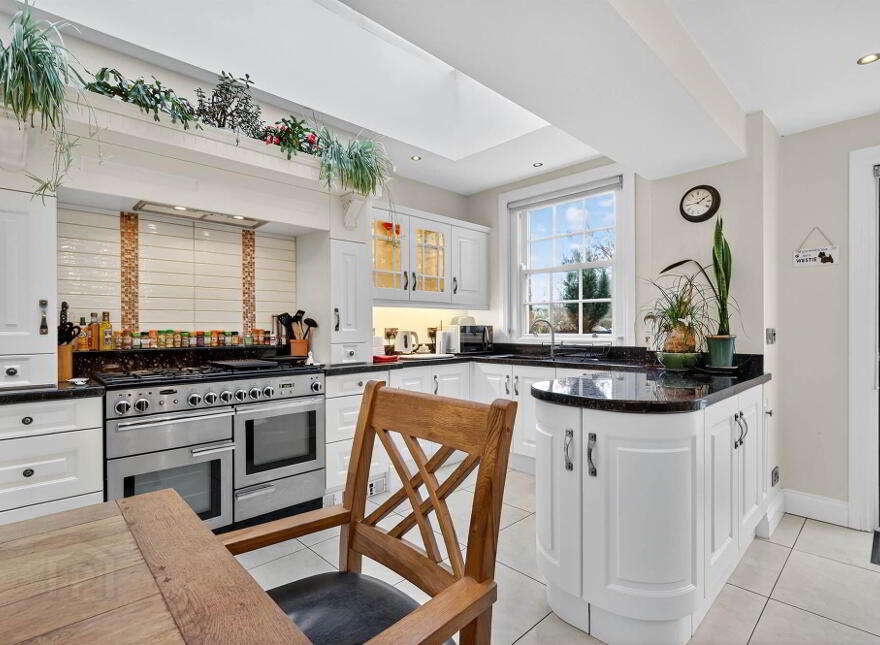 86 Church Road, Holywood, BT18 9BX