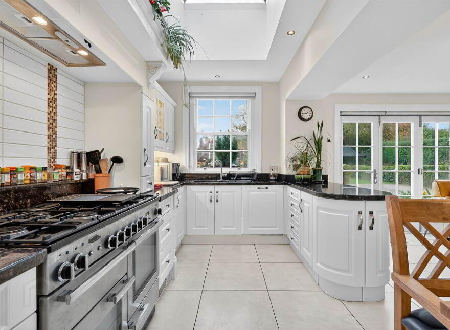 86 Church Road, Holywood, BT18 9BX