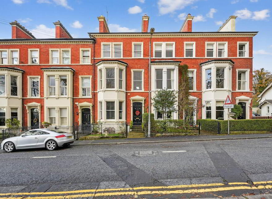 86 Church Road, Holywood, BT18 9BX