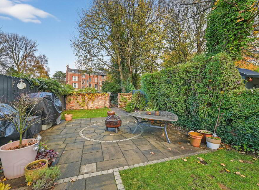 86 Church Road, Holywood, BT18 9BX