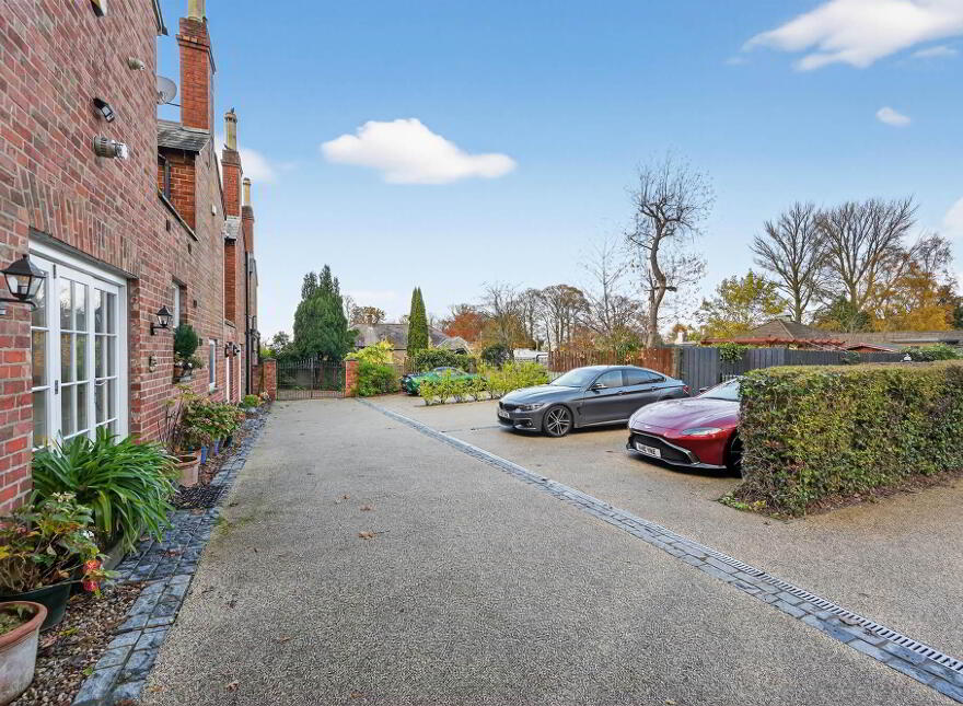 86 Church Road, Holywood, BT18 9BX