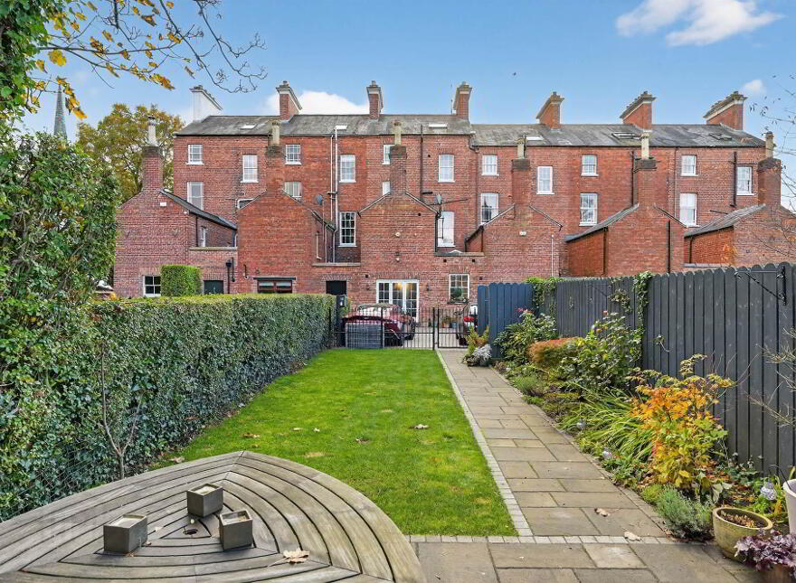 86 Church Road, Holywood, BT18 9BX