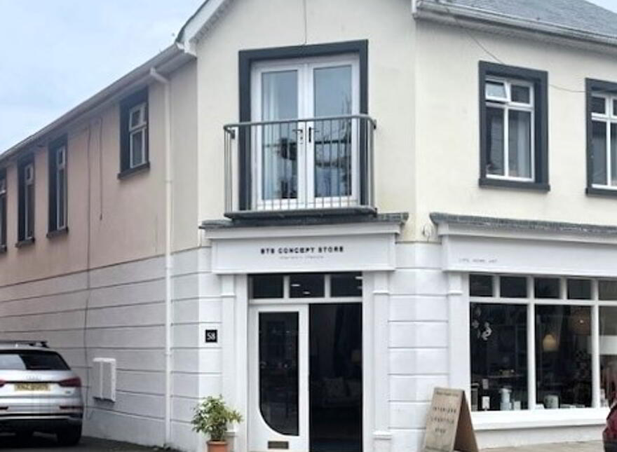 9 Month Student Let, 58A Main Street, Portrush, BT56 8BL