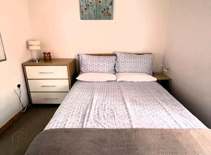 9 Month Student Let, 58A Main Street, Portrush, BT56 8BL
