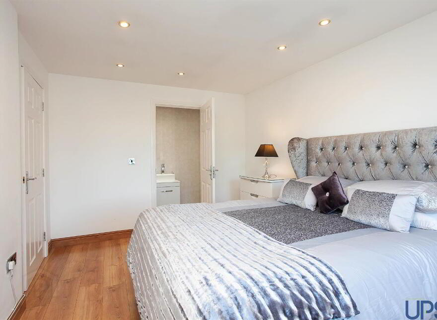 3 Mayfield Close, Blacks Road, Belfast, BT10 0QS