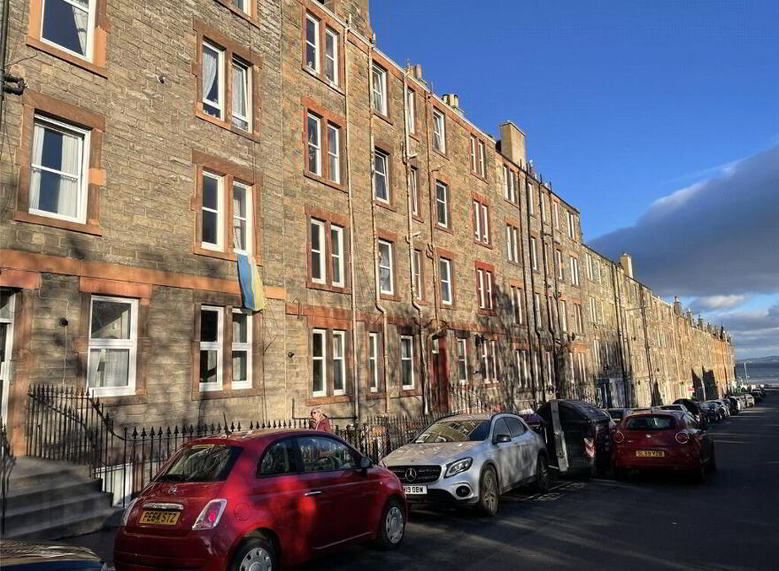 8 King's Road, Edinburgh, EH15 1EA