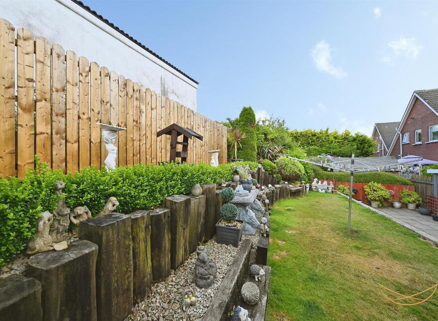 71 Ballyduff Road, Newtownabbey, BT36 6UT