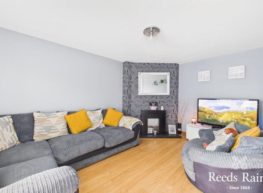 33 Loughview Village, Carrickfergus, BT38 7PD