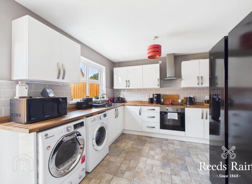 33 Loughview Village, Carrickfergus, BT38 7PD