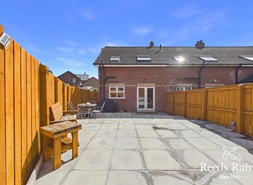 33 Loughview Village, Carrickfergus, BT38 7PD
