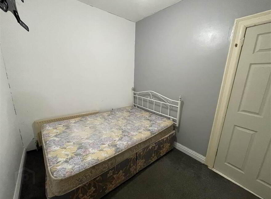35 Springfield Avenue, Belfast, BT12 7BA