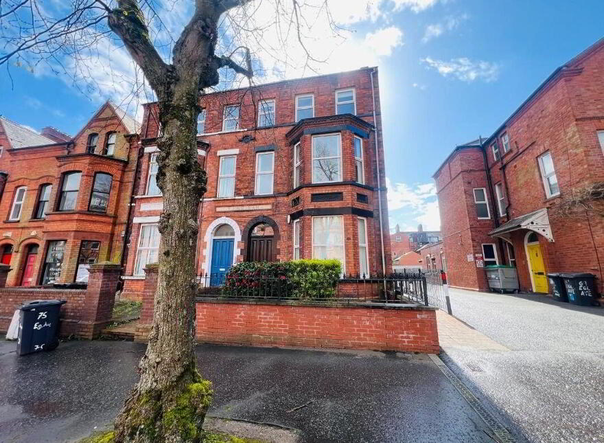 Apt 3, 73 Eglantine Avenue, Belfast, BT9 6EW