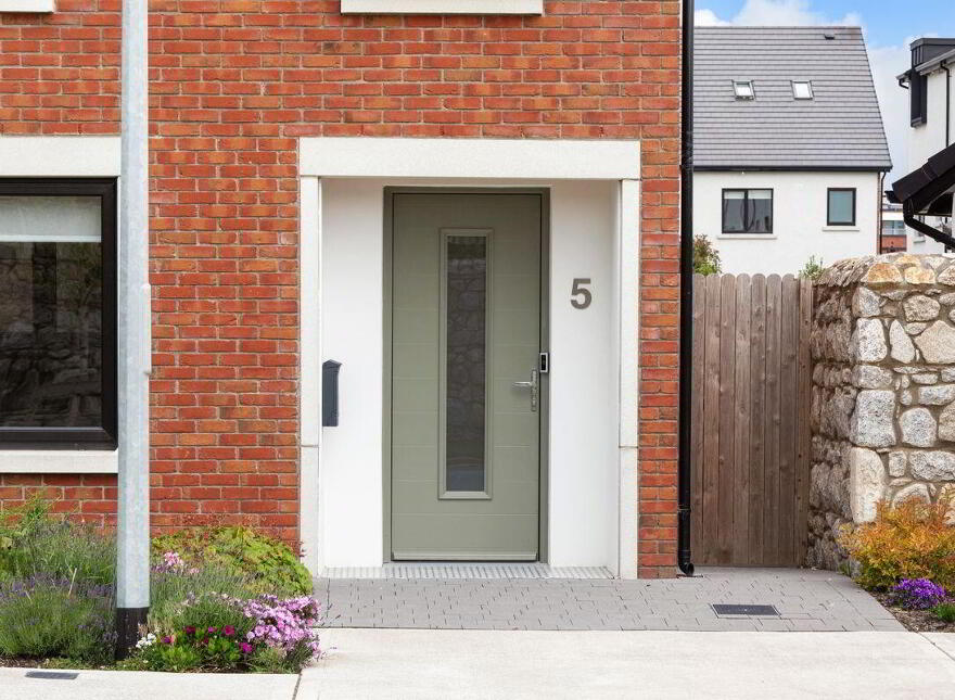 5 Suttonfield Paddocks, Kilternan, Carrickmines, Carrickmines, D18YW7Y