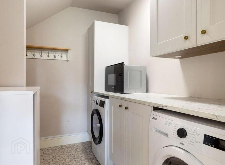 5 Suttonfield Paddocks, Kilternan, Carrickmines, Carrickmines, D18YW7Y