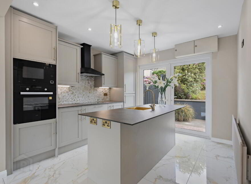 33 Glenford Road, Newtownards, BT23 4AU