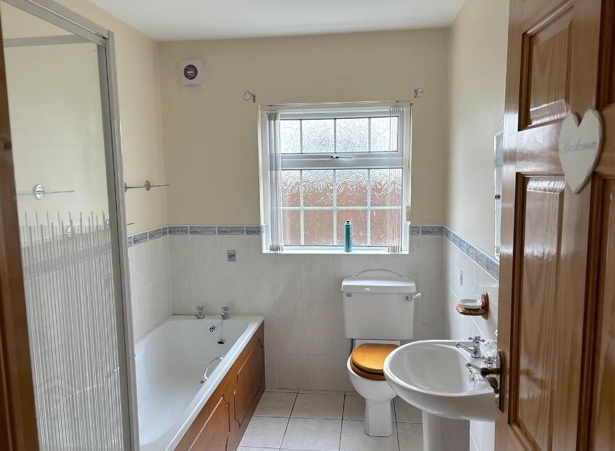 10 Ashford Park, Feeny, BT47 4SY