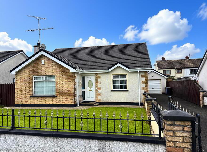 10 Ashford Park, Feeny, BT47 4SY