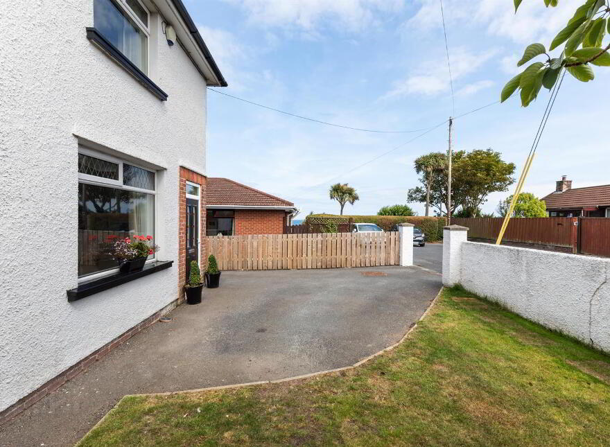 16 Generals Walk, Donaghadee, BT21 0HT