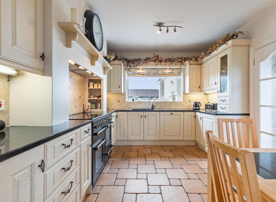 16 Generals Walk, Donaghadee, BT21 0HT