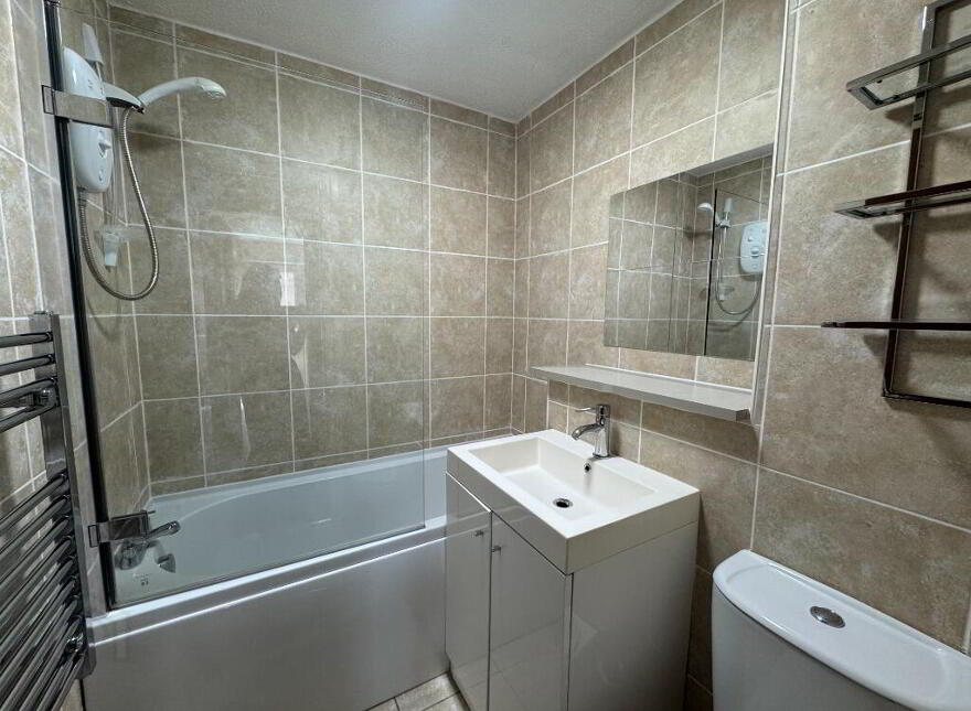 34 Kilmaurs Road, Newington, Edinburgh, EH16 5DP