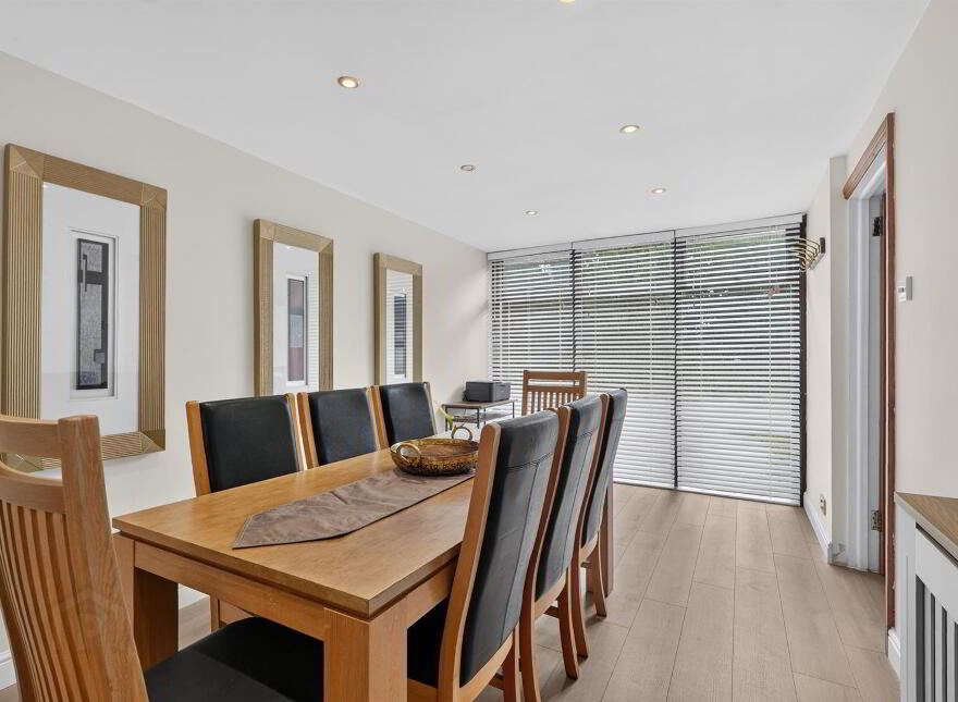 13 Lakeside Drive, Belfast, BT10 0NU