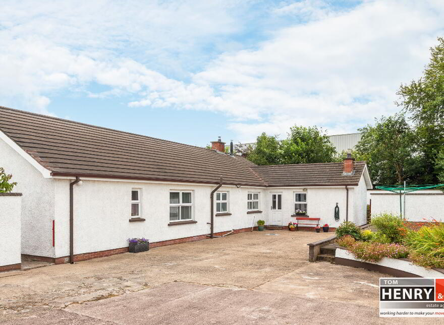 40 Farlough Road, Dungannon, BT71 4DU