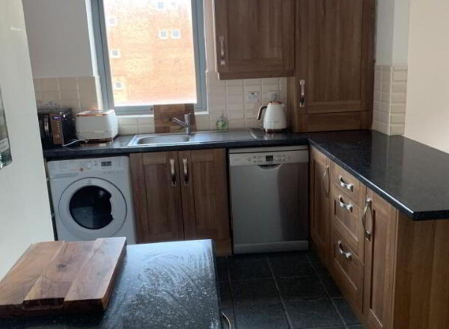 Apartment 6 Millennium Court, Belfast, BT2 7JQ