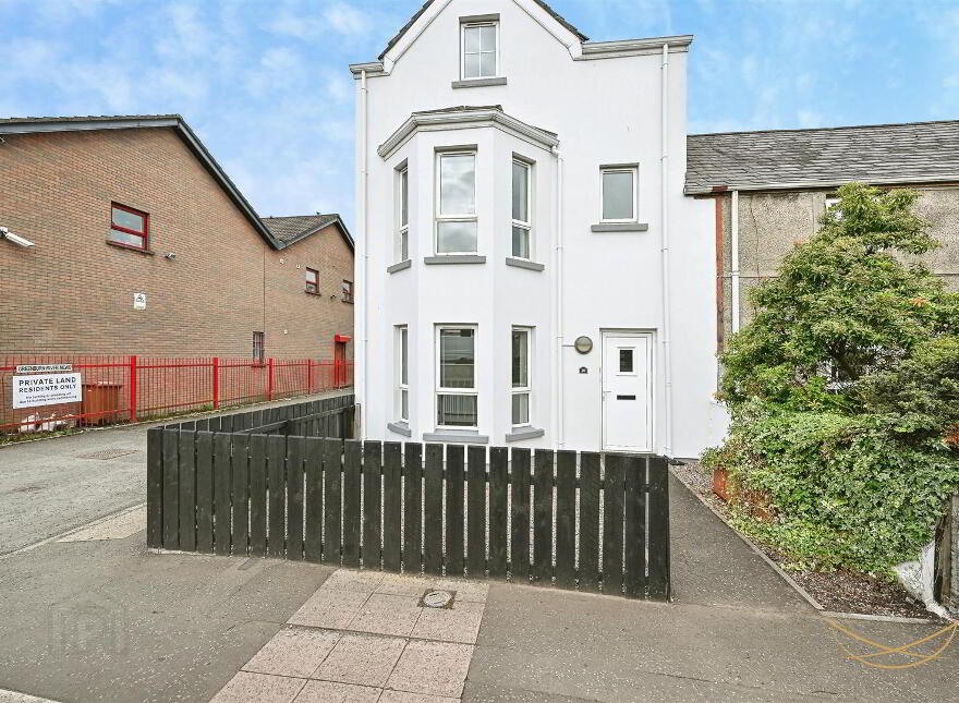 10 Greenburn River Mews, Ballynure Road, Ballyclare, BT39 9AG