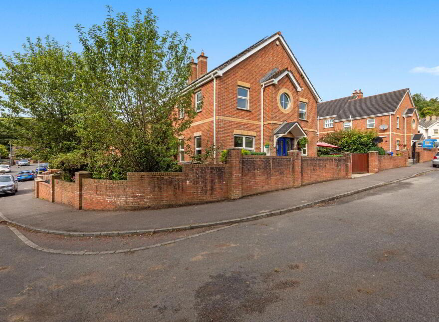1 Wolfhill Manor, Belfast, BT14 8DE