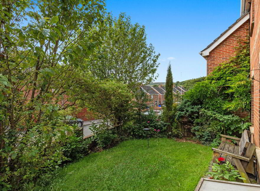1 Wolfhill Manor, Belfast, BT14 8DE
