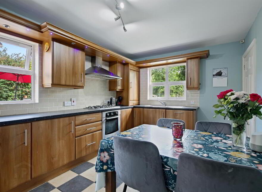 1 Wolfhill Manor, Belfast, BT14 8DE